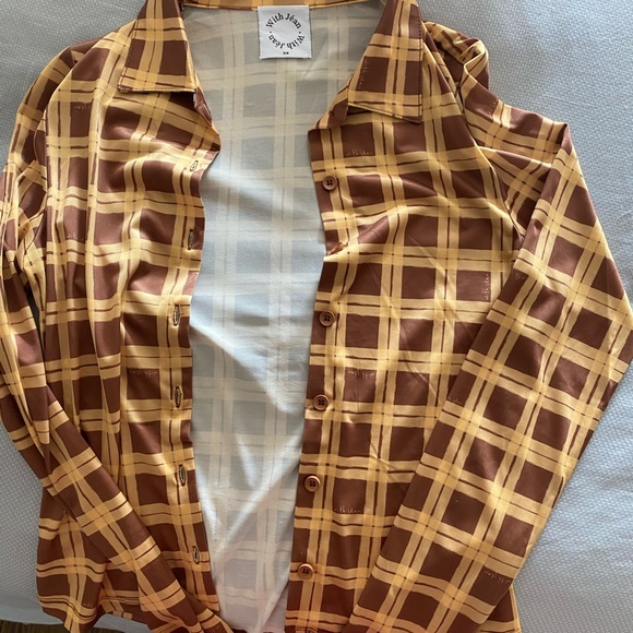 With jean bobbie top - Picture 2 of 3